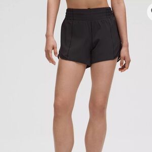 Lululemon Hotty Hot High-Rise Lined Short 4"
